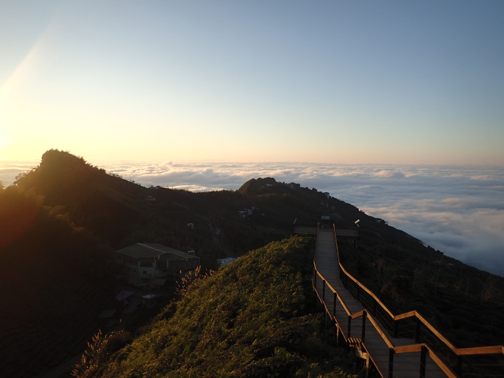 P1076426.JPG - 鹿谷  大崙山  觀霧亭之  暮光