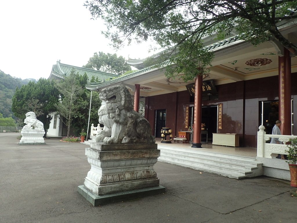 PA064639.JPG - 大湖  法雲禪寺  開拓紀念碑