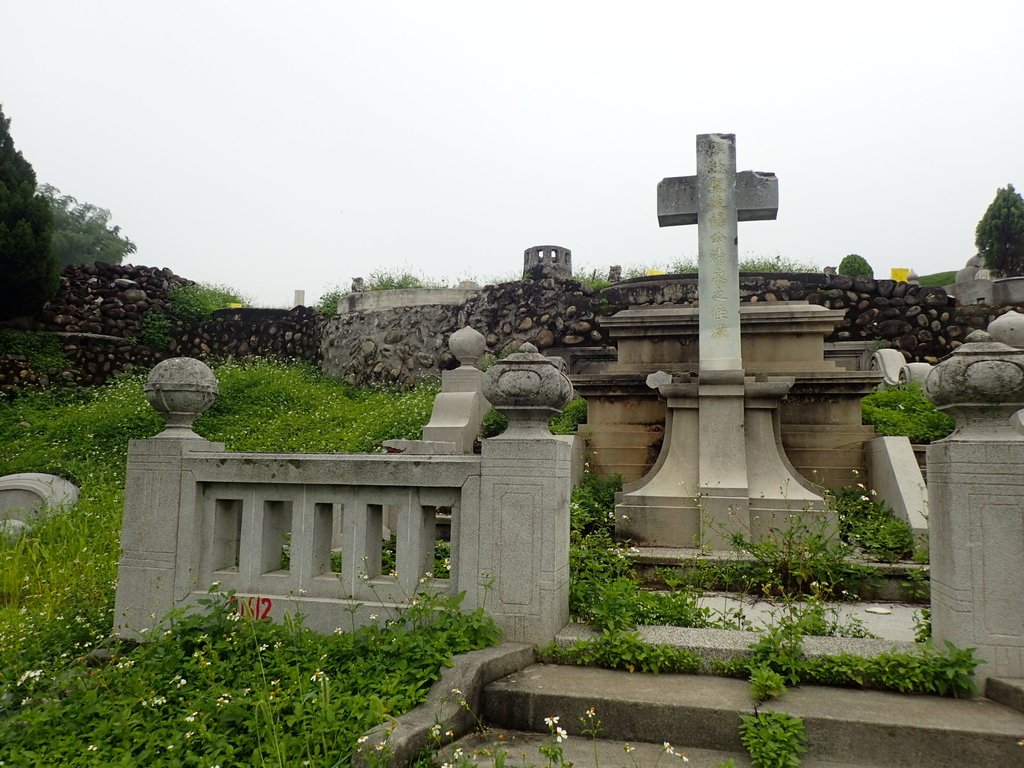 P5117122.JPG - 台中  軍功寮  楊清泉墓園