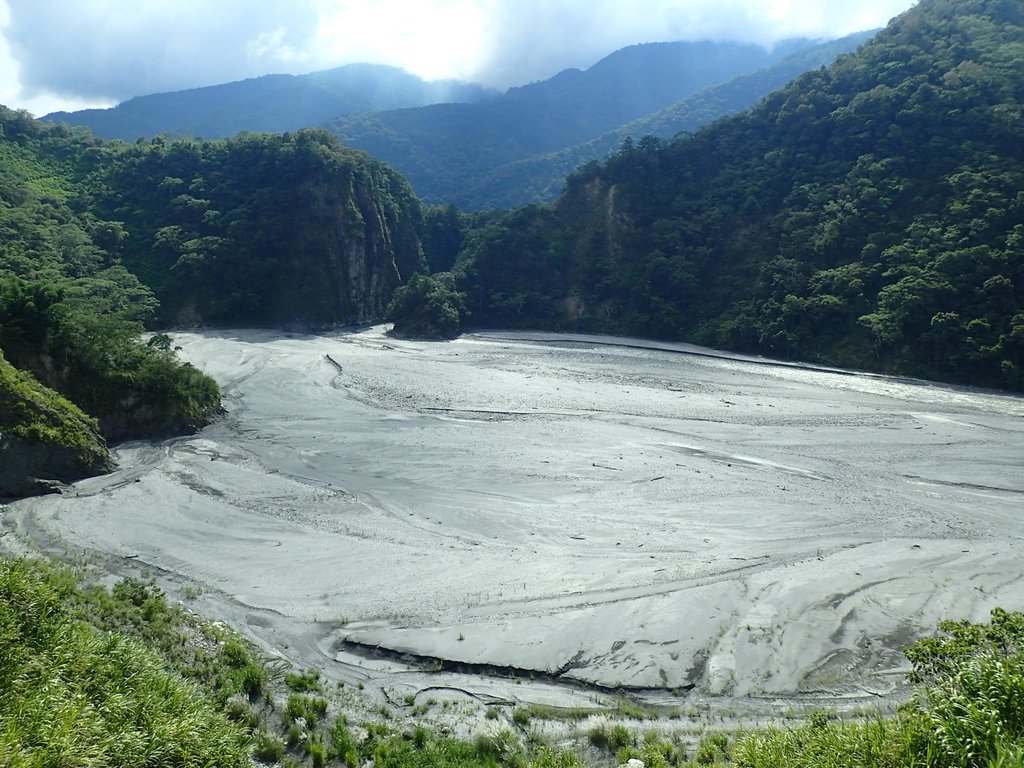 P8156820.JPG - 濁水溪的上游  曲冰