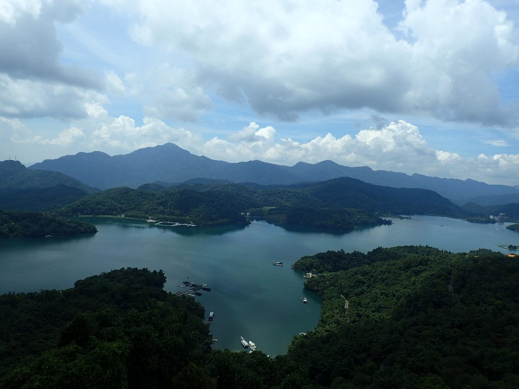 P9017500.JPG - 慈恩塔  眺日月潭之  湖光山色