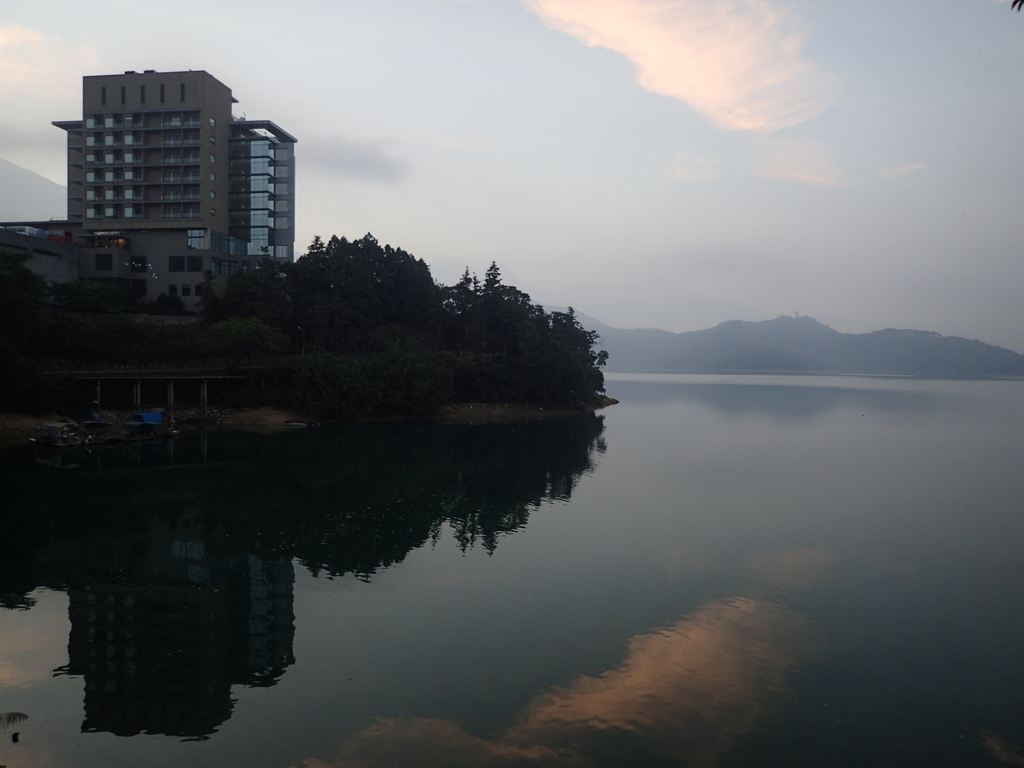 PA292268.JPG - 日月潭  朝霧碼頭  晨曦之美