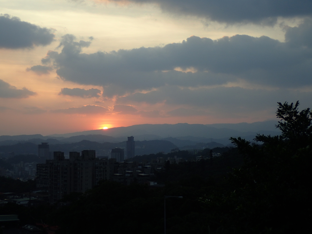 P9309309.JPG - 基隆  圓窗領夕照