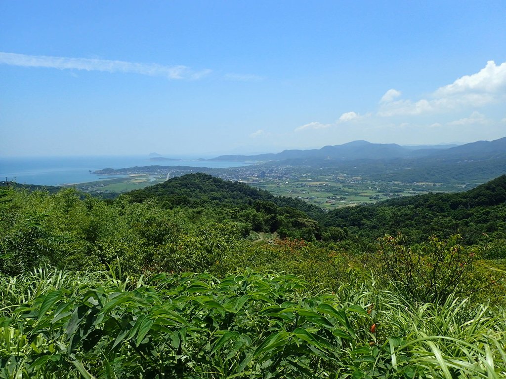 P7296121.JPG - 金山  西勢湖  遠眺中角灣