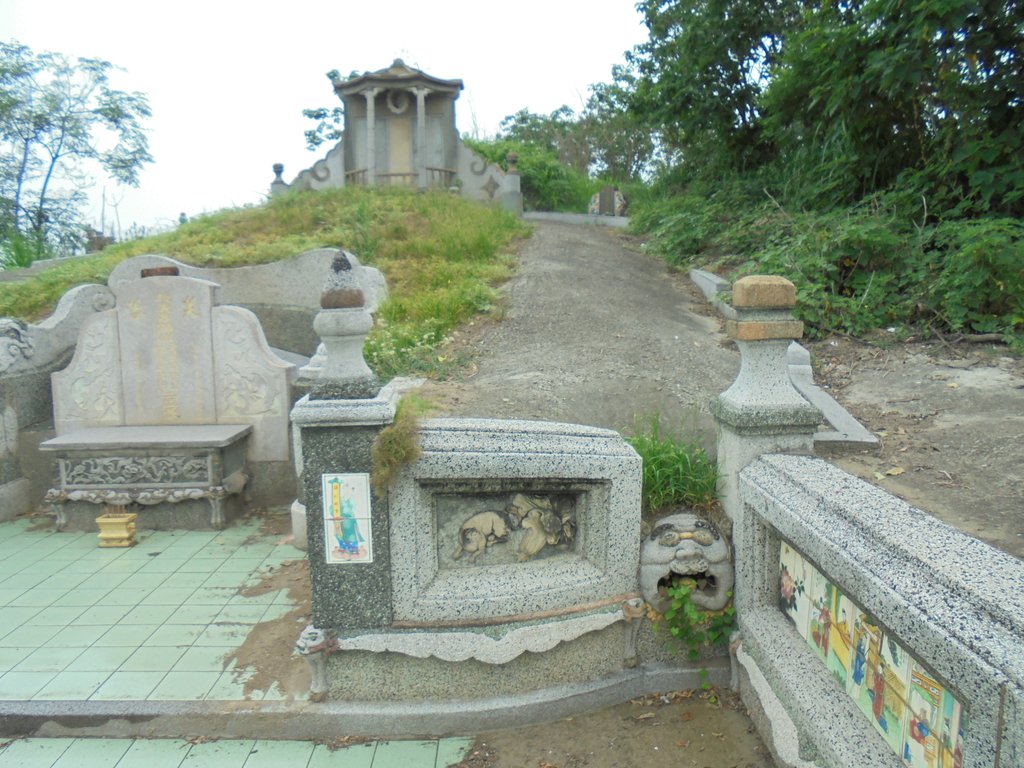 DSC03089.JPG - 元長  合和村  李國順墓 