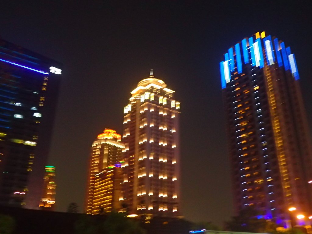 PA125224.JPG - 台中七期之  夜色璀璨  (02)