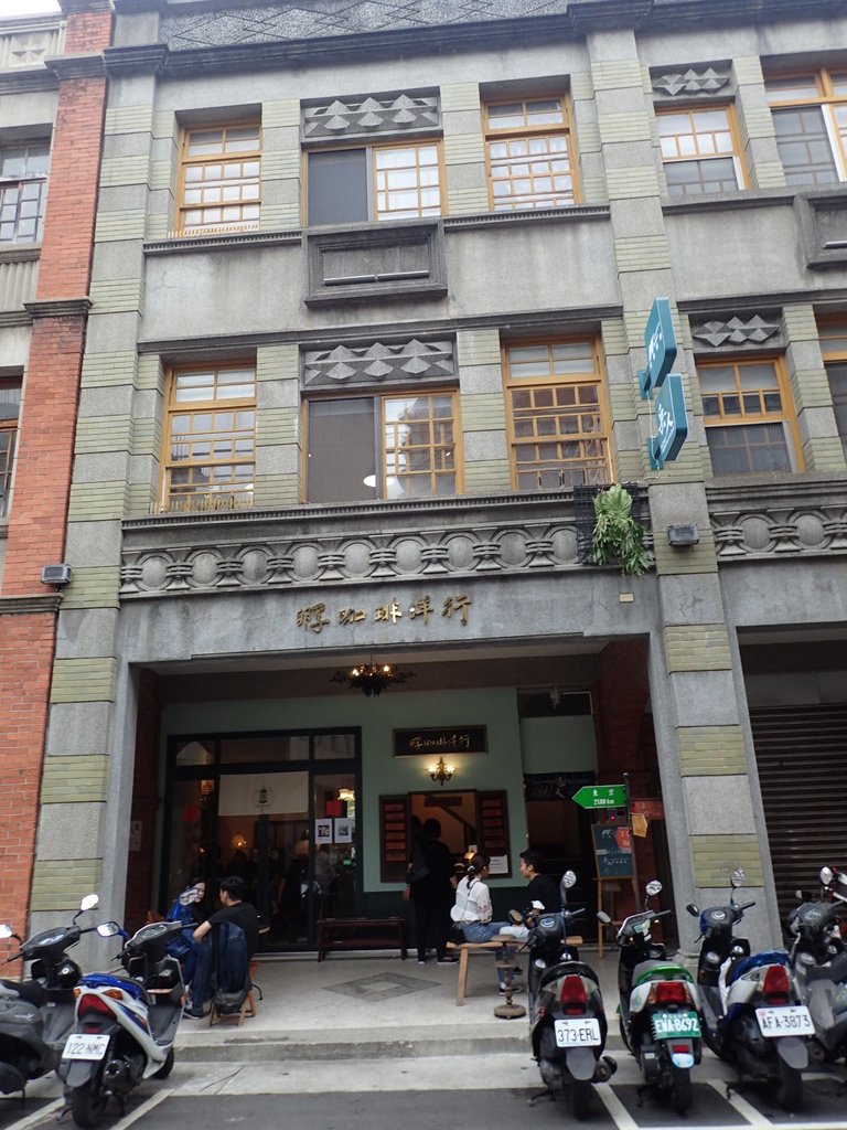 PA100546.JPG - 散步---  大稻埕  歷史街屋