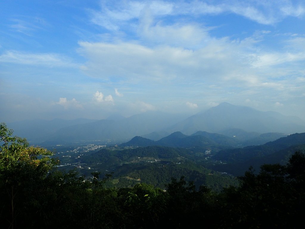 PA282181.JPG - 魚池  金龍山  (槌子寮山)