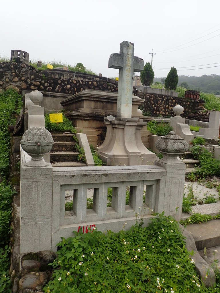 P5117124.JPG - 台中  軍功寮  楊清泉墓園