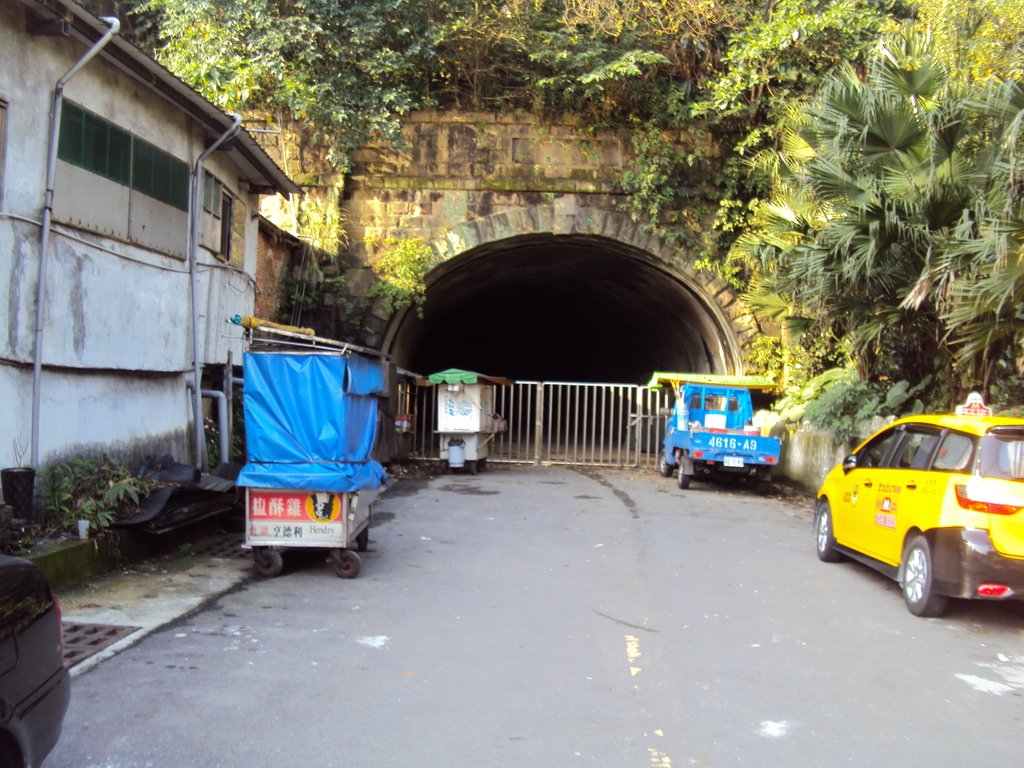 DSC09326.JPG - 基隆  飛鳳山  仙洞隧道