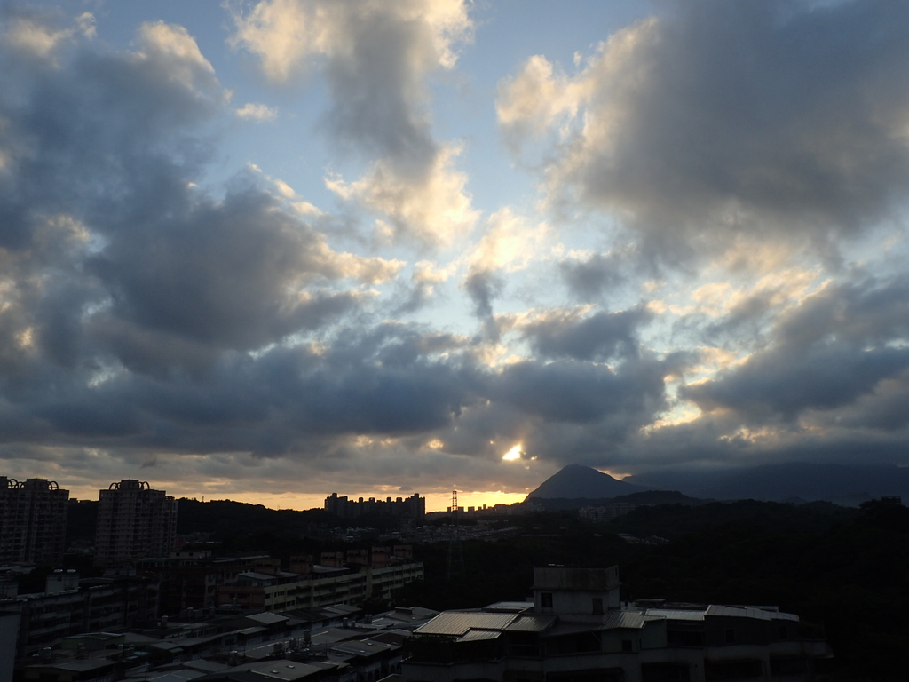 PA114930.JPG - 貂山曉日之  18