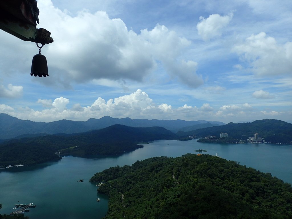 P9017508.JPG - 慈恩塔  眺日月潭之  湖光山色