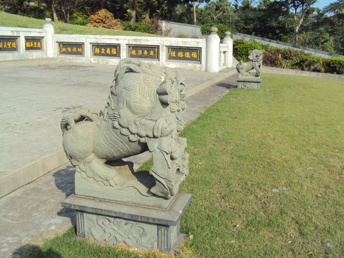 DSC05082.JPG - 林園  唐傳宗墓園