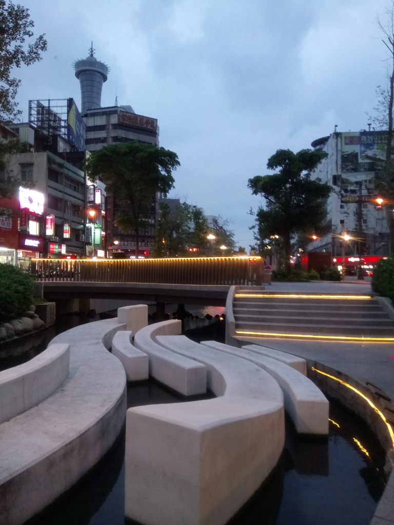 DSC_9973.JPG - 台中  街路隨拍  (15)