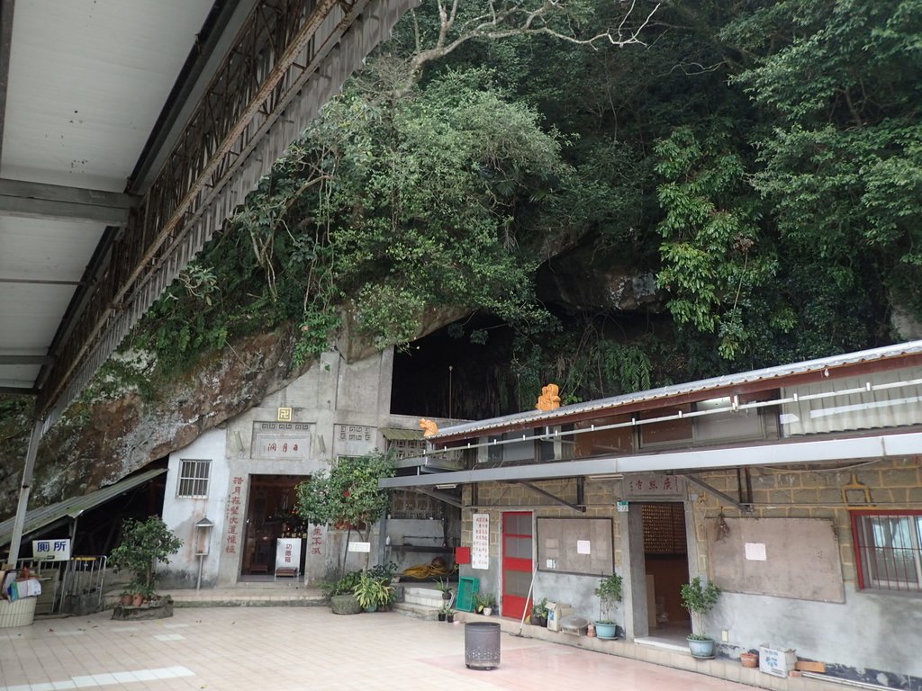 P3029037.JPG - 三峽  日月洞  廣照禪寺