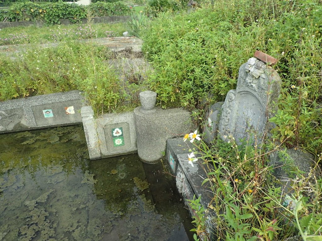 P8227152.JPG - 公館  尖山村  劉質創墓