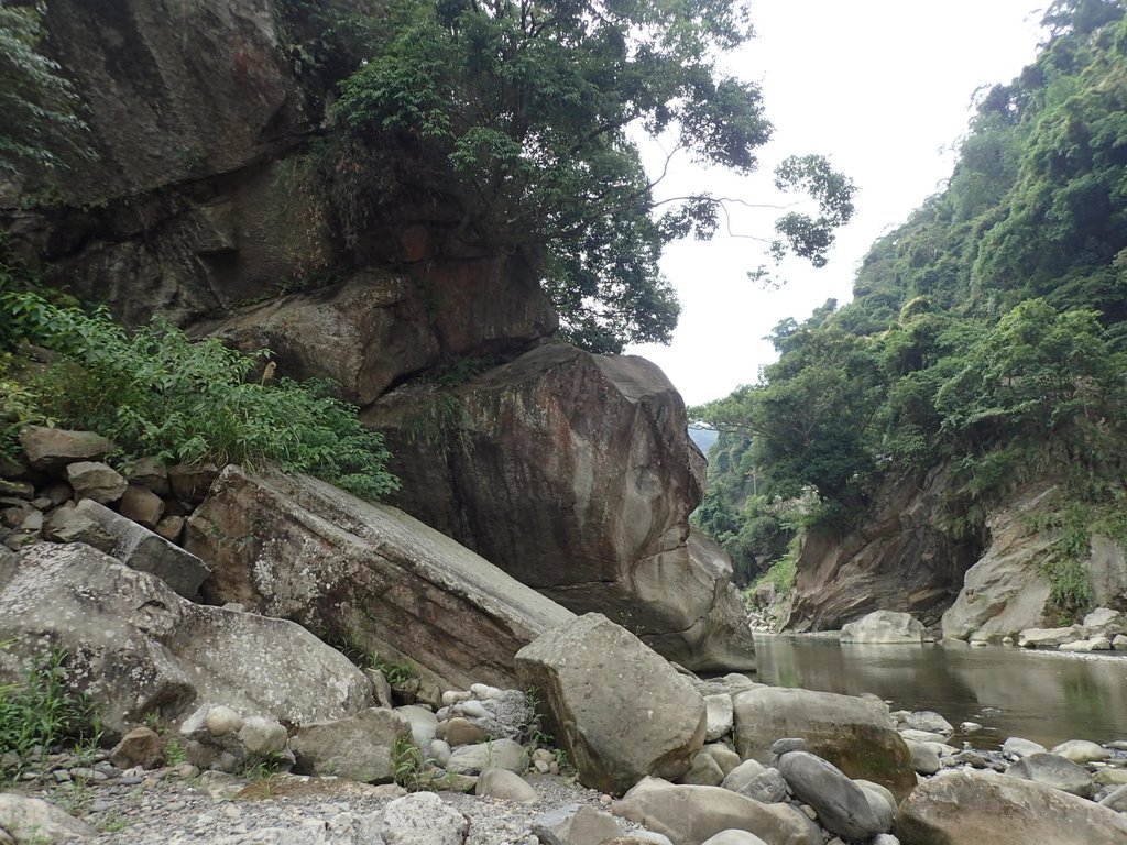 三峽  湊合溪谷岩石之美