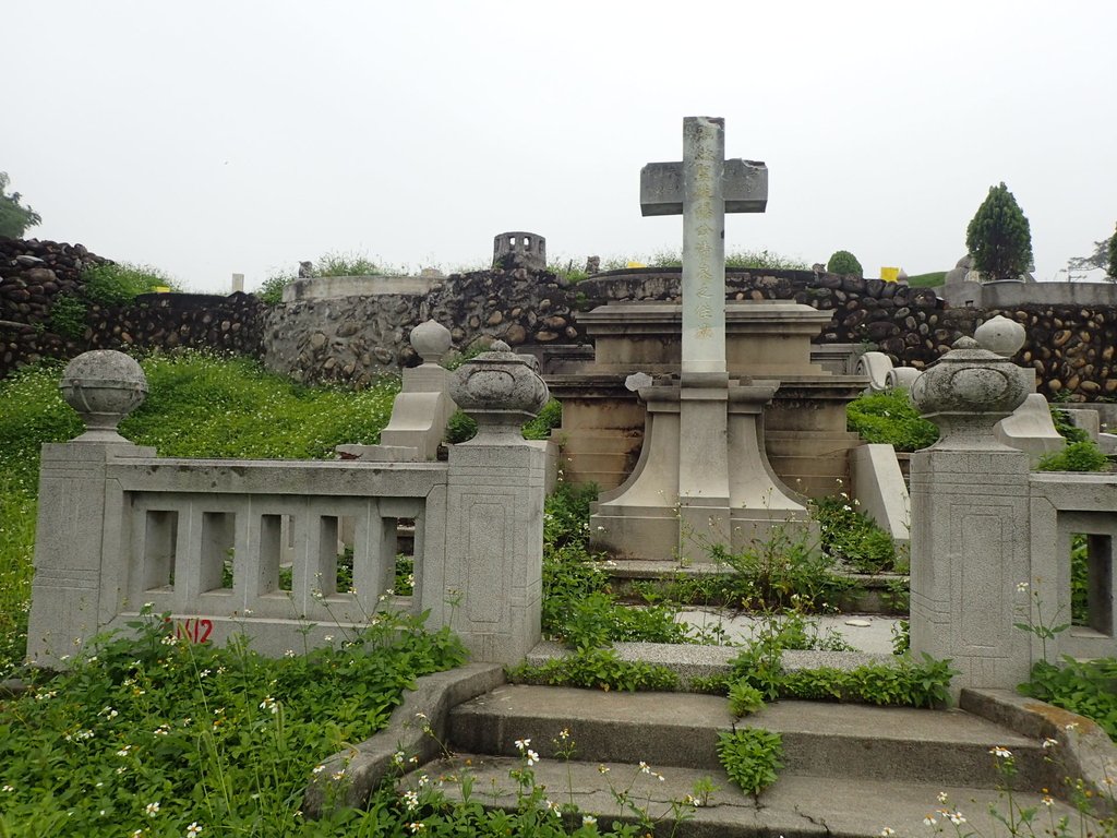 P5117121.JPG - 台中  軍功寮  楊清泉墓園