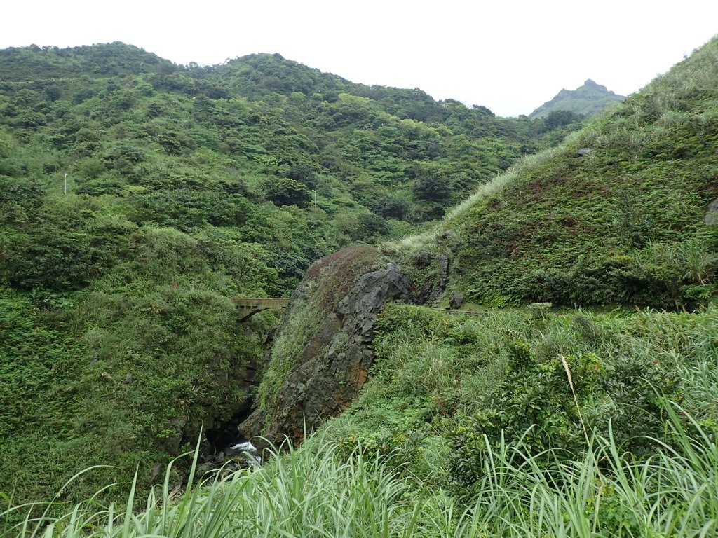 P3240564.JPG - 金瓜石之  內九份溪圳橋