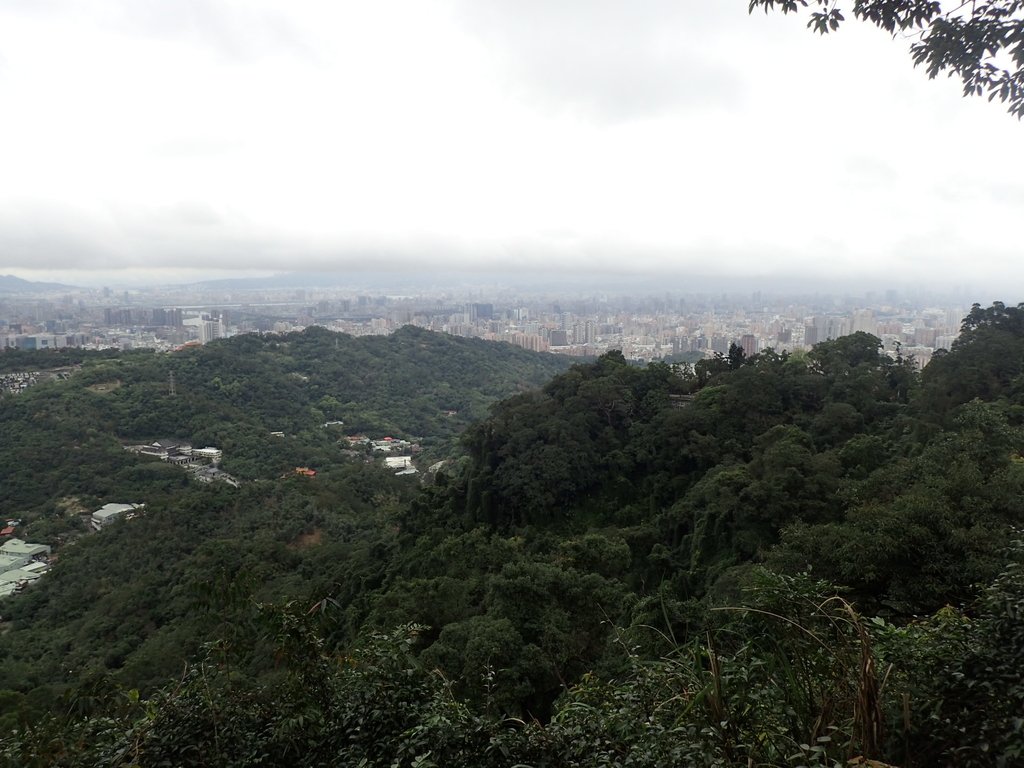 P2178217.JPG - 中和  南勢角山  (烘爐地)