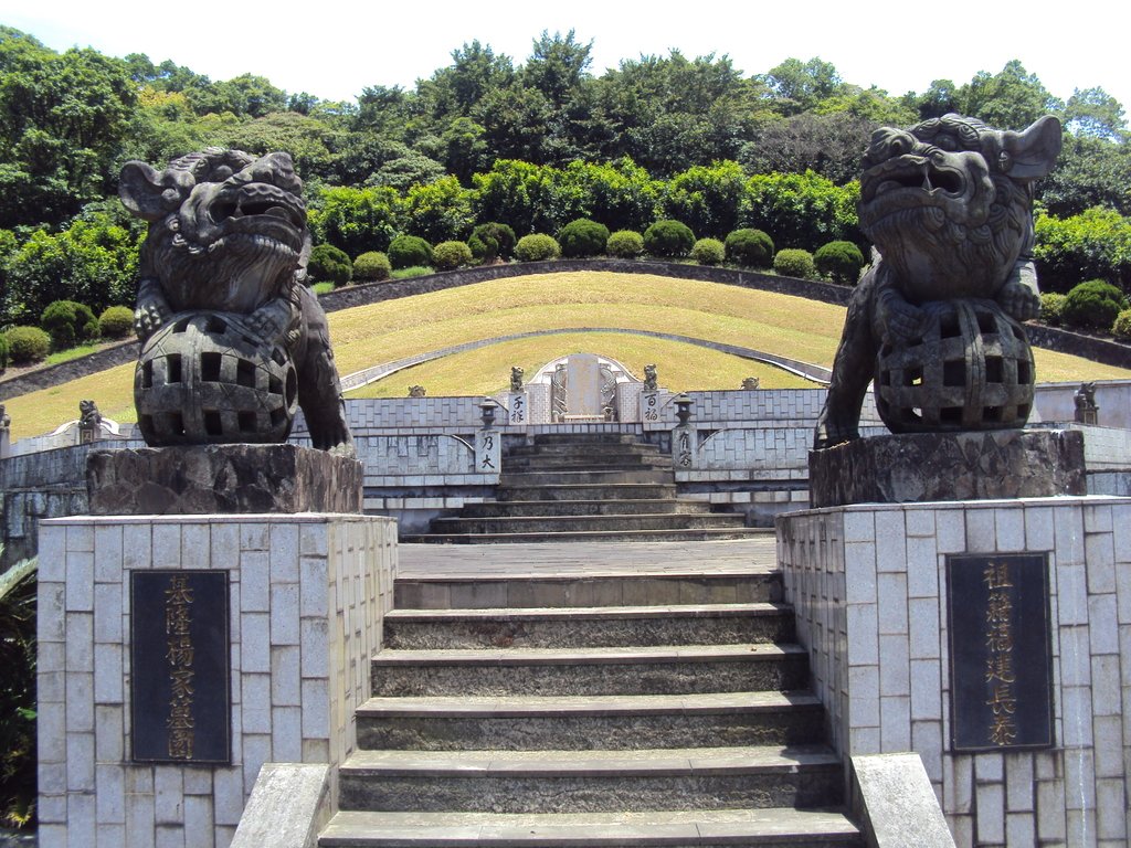 DSC07581.JPG - 萬里  楊金聲墓園