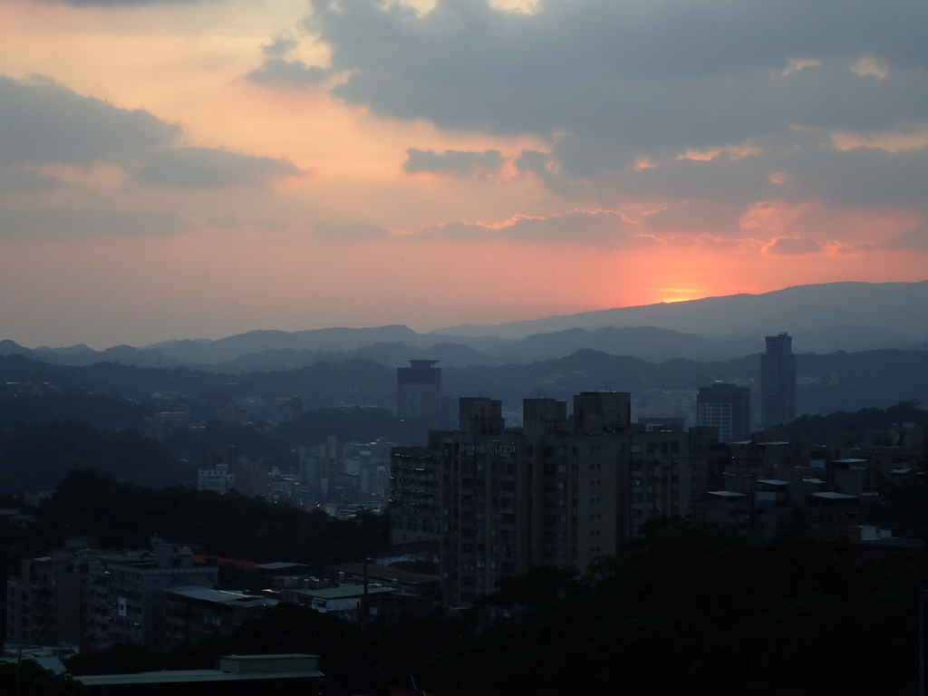 P9309316.JPG - 基隆  圓窗領夕照