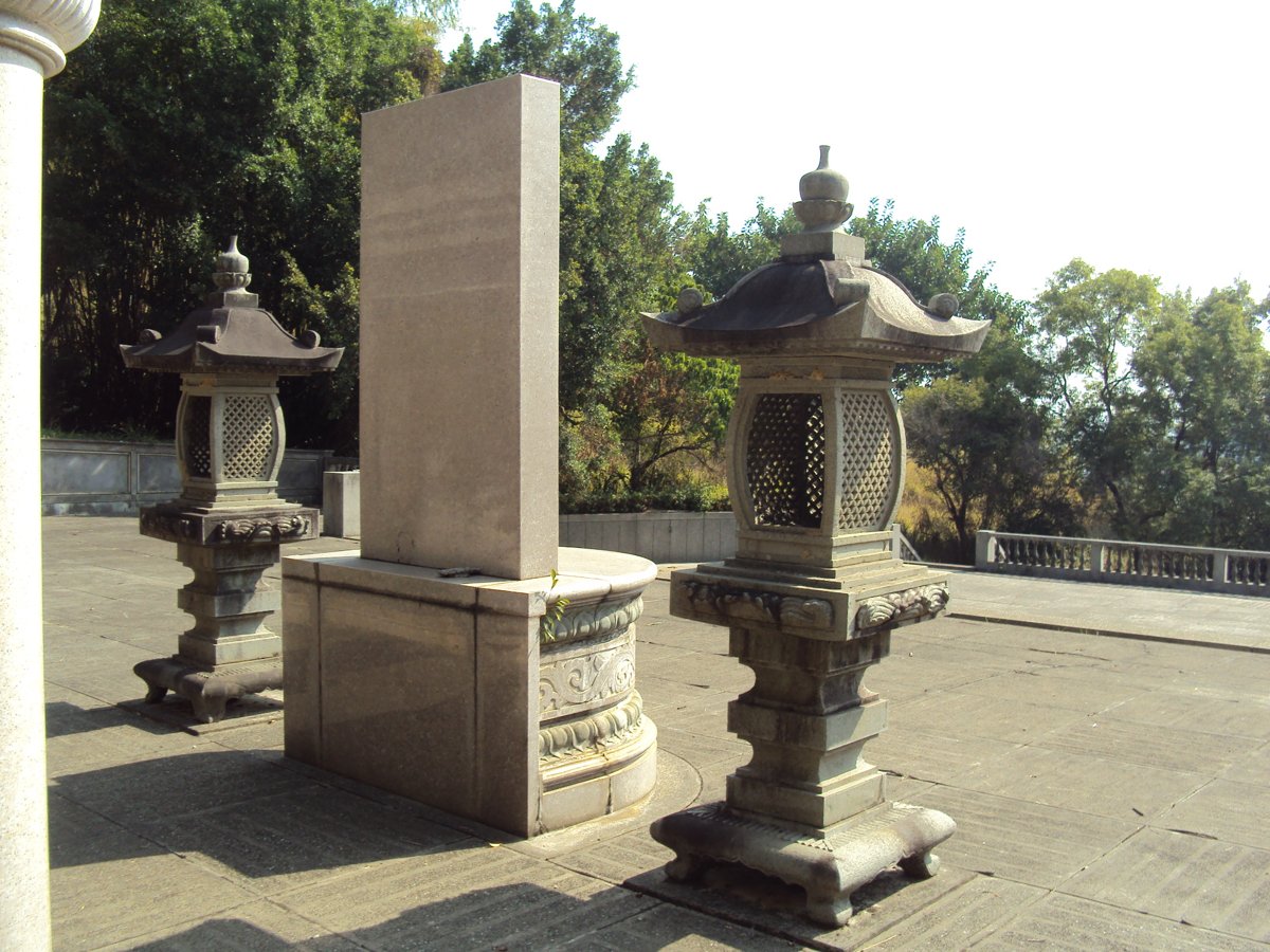 DSC00447.JPG - 王田  何永夫婦墓園