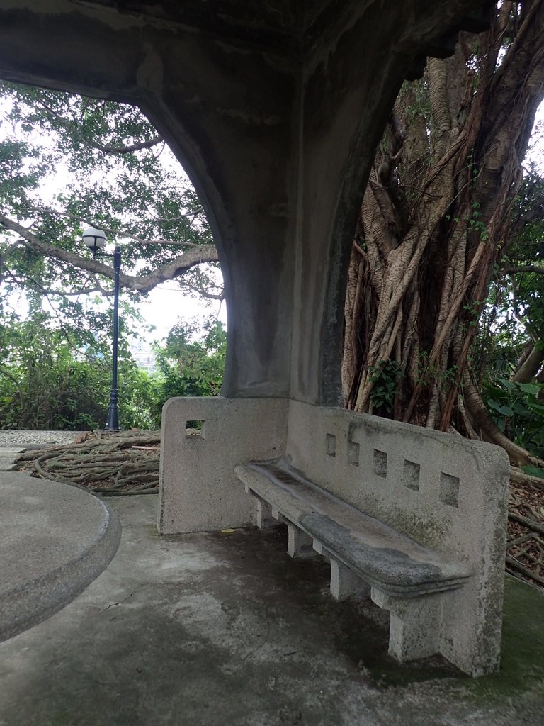 PB300410.JPG - 原  臺北水道  觀音山蓄水池