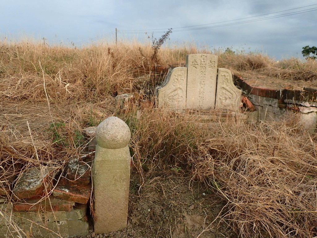 P8181421.JPG - 新營  後鎮  陳積善墓