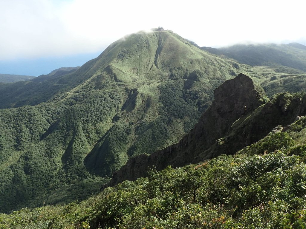 P1102333.JPG - 半坪山  無耳茶壺山