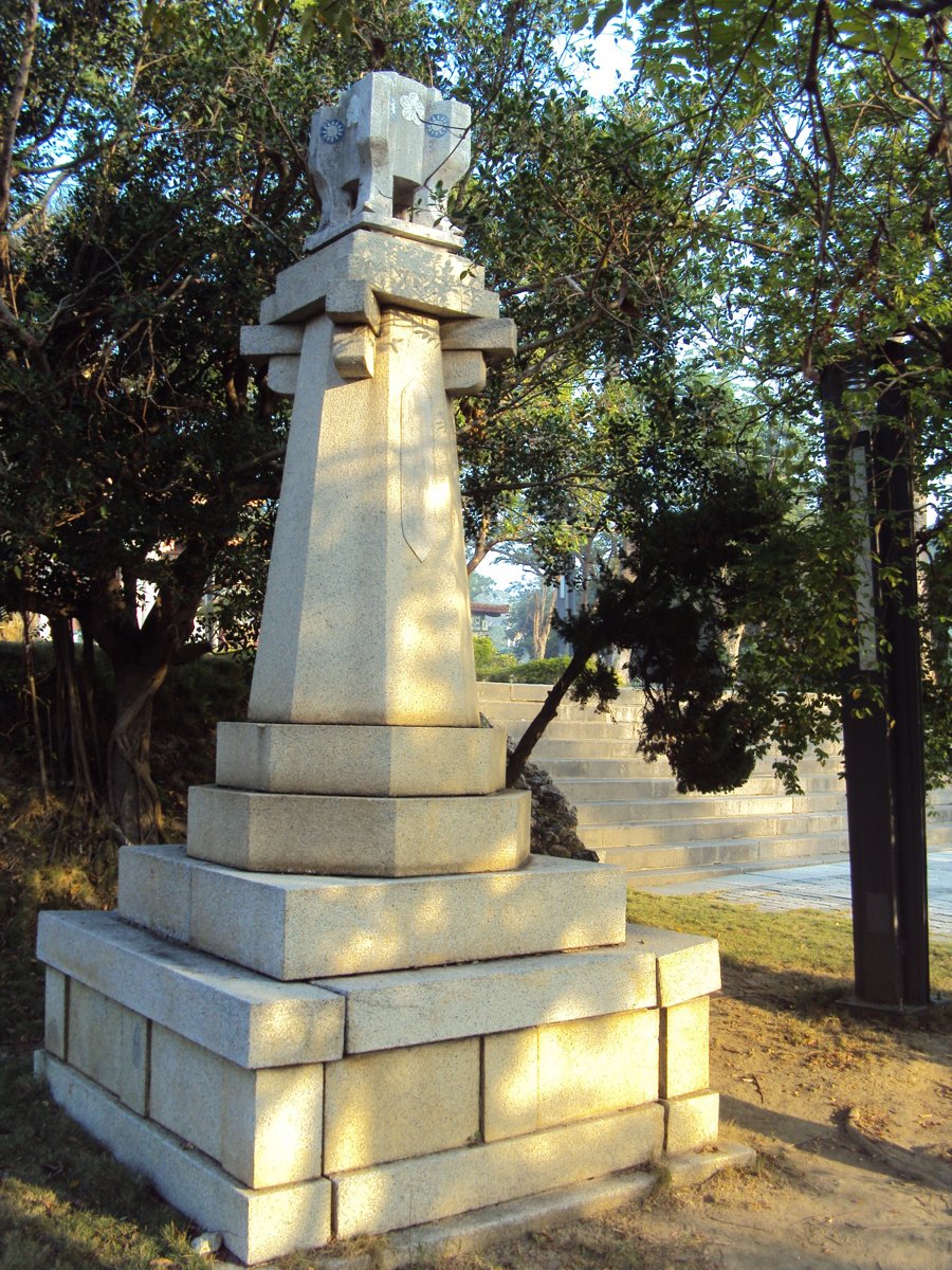 DSC05390.JPG - 高雄神社遺跡  (忠烈祠)