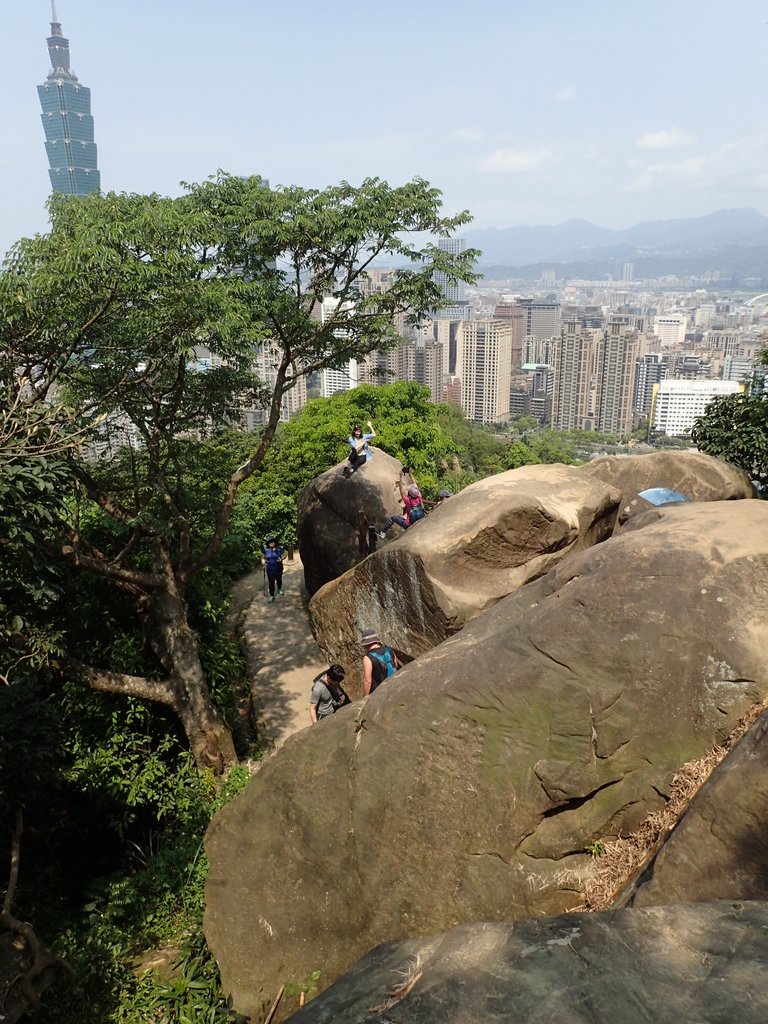 P3250808.JPG - 夏日  小登象山