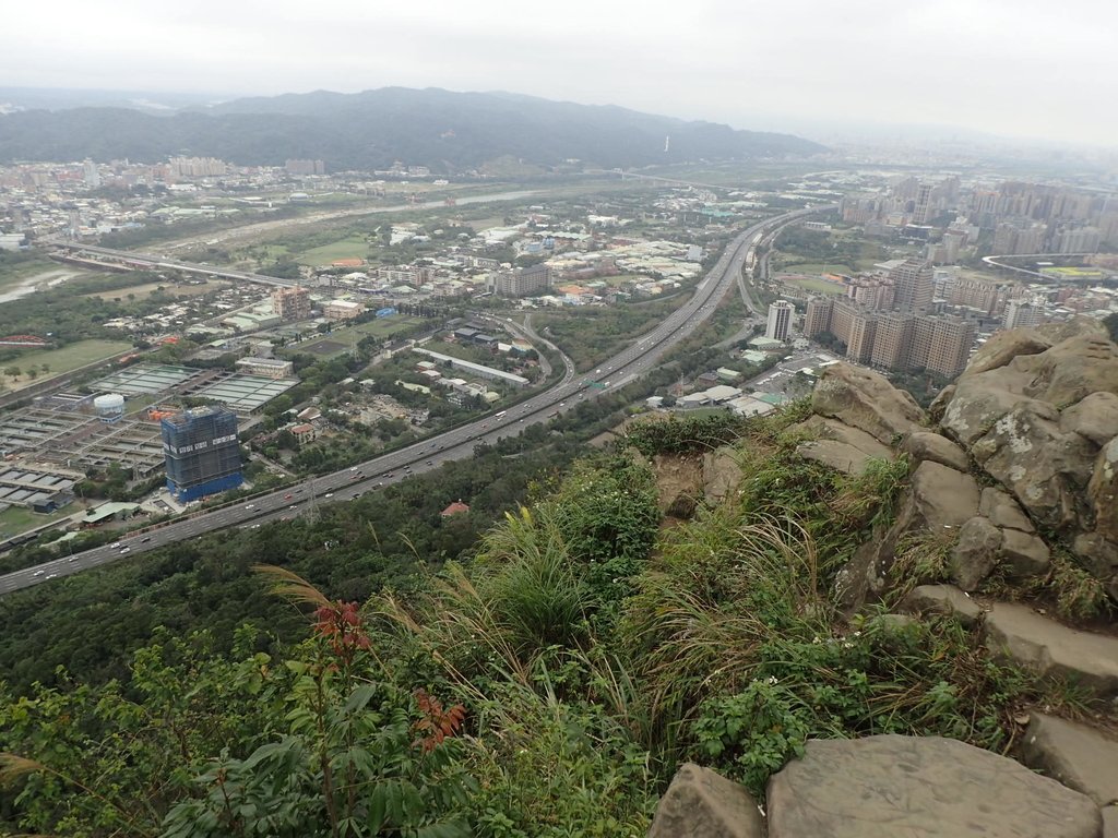 P2168077.JPG - 三峽  鳶山  (福德坑山)