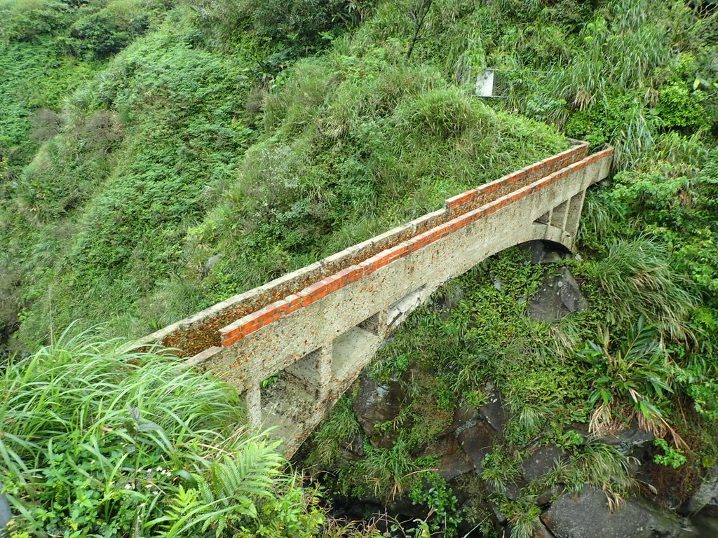 P3240537.JPG - 金瓜石之  內九份溪圳橋