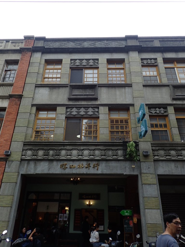 PA100557.JPG - 散步---  大稻埕  歷史街屋