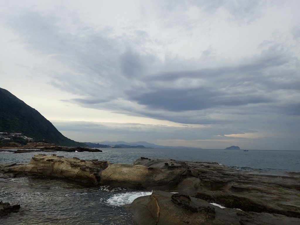 P6221016.JPG - 瑞芳  哩咾海岸  奇岩之美