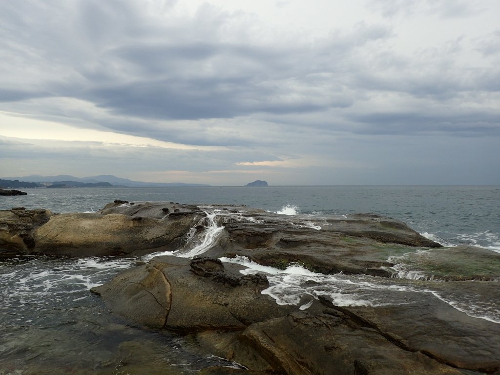 P6221021.JPG - 瑞芳  哩咾海岸  奇岩之美