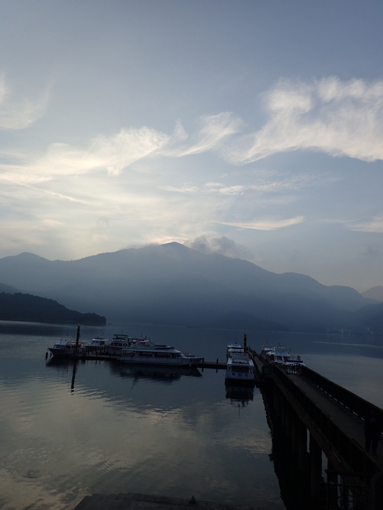 PA292302.JPG - 日月潭  朝霧碼頭  晨曦之美