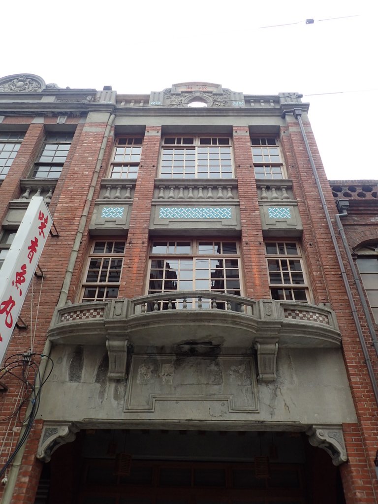 PA100565.JPG - 散步---  大稻埕  歷史街屋