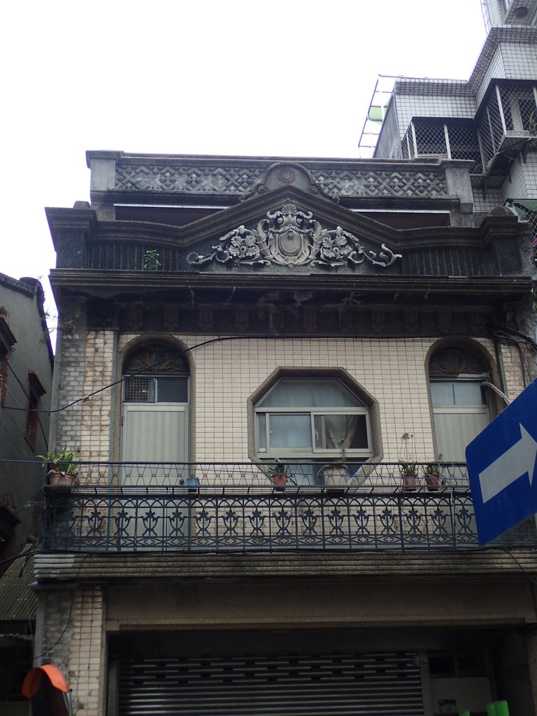 PA100576.JPG - 散步---  大稻埕  歷史街屋