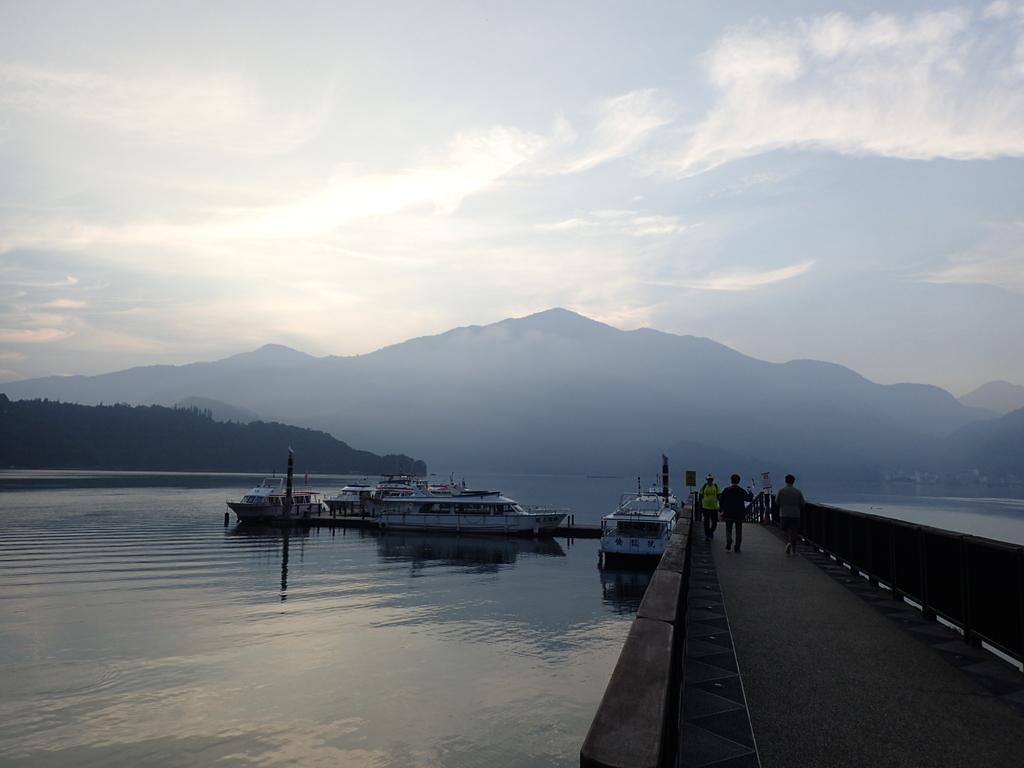 PA292315.JPG - 日月潭  朝霧碼頭  晨曦之美