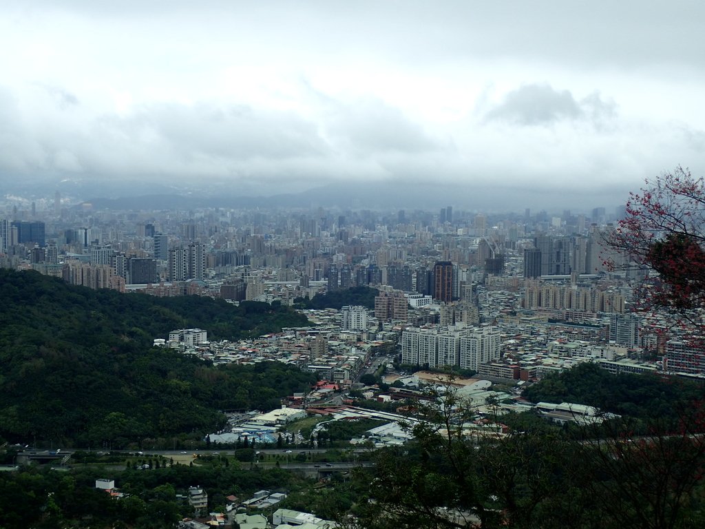 P2178186.JPG - 中和  南勢角山  (烘爐地)