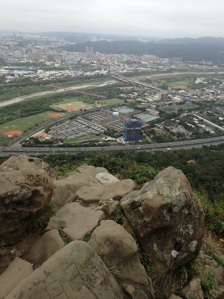 P2168084.JPG - 三峽  鳶山  (福德坑山)