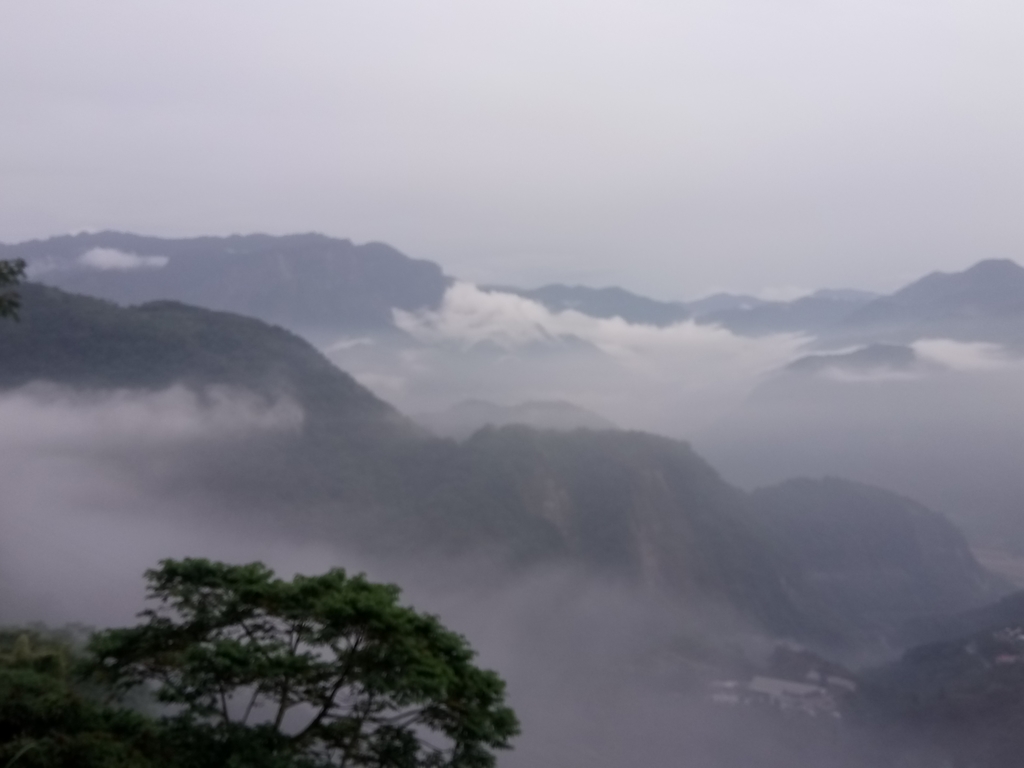 DSC_1391.JPG - 石壁途中之   茶山雲雨