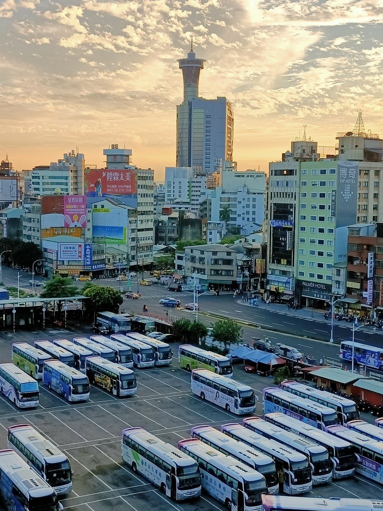 IMG20201129164423.jpg - 台中  干城  城市光影  (01)