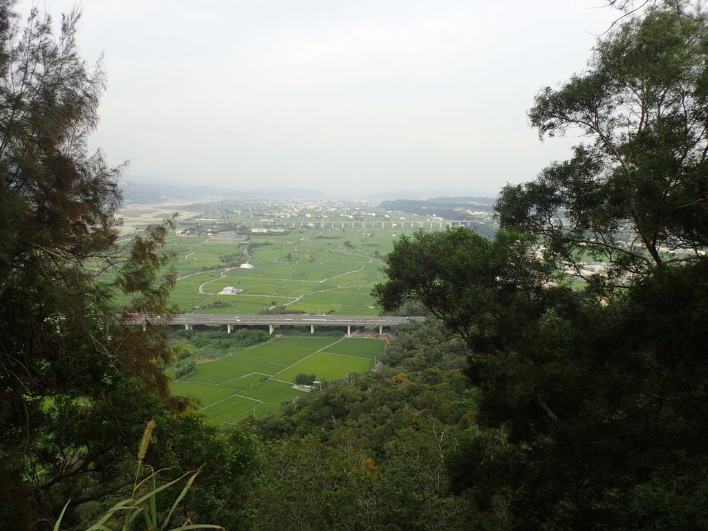 P4272195.JPG - 小百岳之---  大甲  鐵砧山