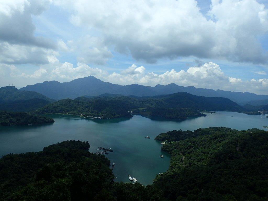 P9017501.JPG - 慈恩塔  眺日月潭之  湖光山色