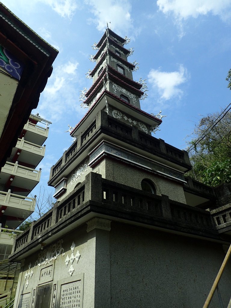 PA064536.JPG - 大湖  義民廟  昭忠祠