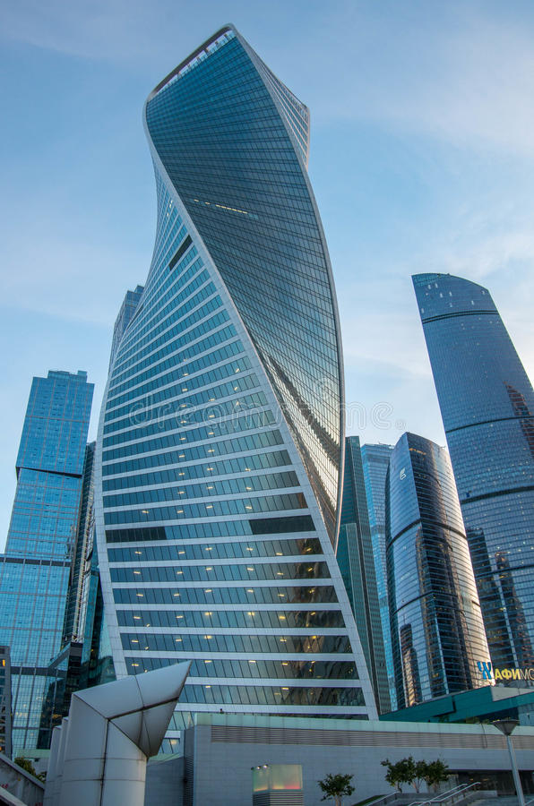 sky-scrapper-moscow-city-business-centre-one-scrappers-92196446.jpg - 非線性(異形)建築巡禮