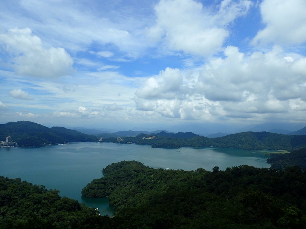 P9017512.JPG - 慈恩塔  眺日月潭之  湖光山色